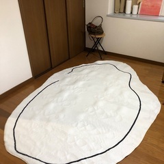 大きい楕円カーペット白色