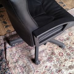 オフィスチェア　6脚ありますの画像