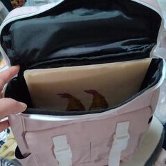 ピンクの可愛いリュックですの画像