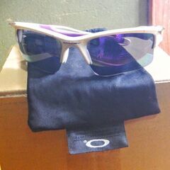 OAKLEYのサングラス⑧譲ります。の画像