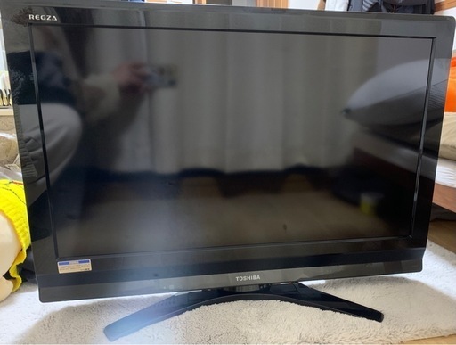テレビ32型　TOSHIBA REGZA