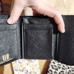 22日まで、財布とポーチの画像