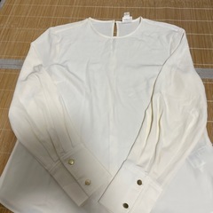 H&Mブラウス