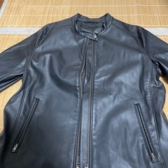 ユニクロフェイクレザージャケット