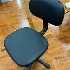 昇降椅子残り１脚なりました。