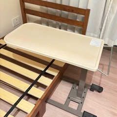 期間限定2／15まで　　ベット用テーブルの画像