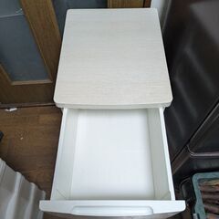収納チェスト4段の画像