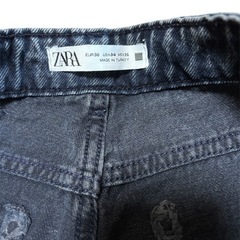 ZARA バレルレッグジーンズ　デニムの画像