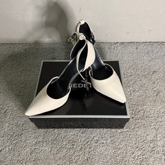 【175】ホワイト ポインテッドトゥ ハイヒール　24cm