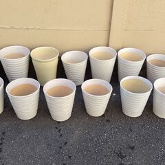 世田谷区近辺配送可能　18点セット　陶器製植木鉢 ホワイト 底穴...