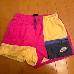 NIKE 希少 ショートパンツ