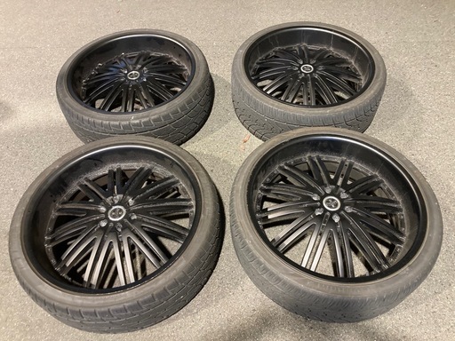 26インチ　VERSANTE　タイヤホイール　305/30/R26