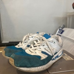 NB  スニーカー