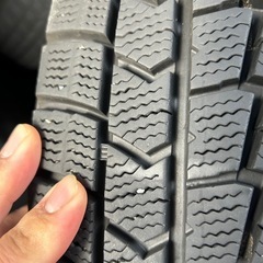 スタッドレスタイヤの画像