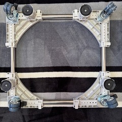 【受付終了】洗濯機台　360度回転 目盛り付き 伸縮式奥行/幅:43.5-65cm 耐荷重:500kg 移動できる洗濯機パン 減音防振 多サイズ対応 昇降可能 異音振動軽減 の画像