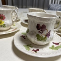 少し小さめカップ5点セット（2点欠けありのため、他のものより安めに設定しています。）の画像