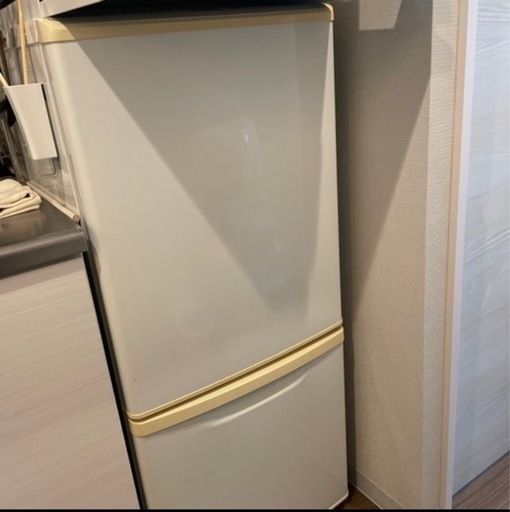 冷蔵庫★受け取り本日2/24で1000円★Panasonic★138L★2011年★ NR-B144W