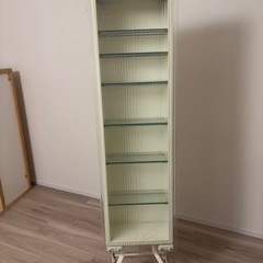 スチールキャビネット