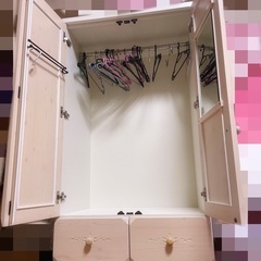 アンティーク　クローゼット　タンス　棚
の画像