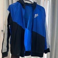 NIKE ジャンパー　アウター