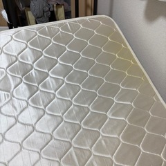 LOWYA　セミダブル　マットレスの画像