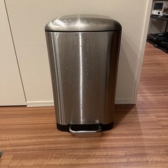 ペダル式 ダストボックスゴミ箱足踏み 式 30Lリットルの画像