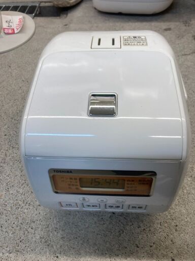 ☆中古￥2,800！TOSHIBA　3合ジャー炊飯器　家電　RC-5SJ型　2015年製　【BA151】