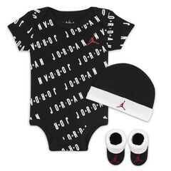 新品未開封！アメリカで購入したJordan 3ピースセット（新生児用 0～6か月）の画像
