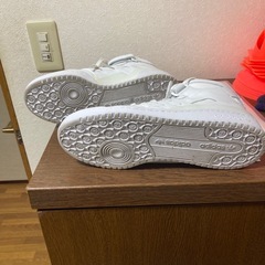 アディダスFORUM MID26.5cmの画像
