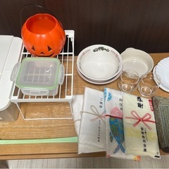 食器、米びつ、お皿、丼等の画像