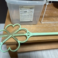 食器、米びつ、お皿、丼等の画像