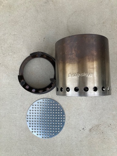 焚き火台　SOLO STOVE ソロストーブ キャンプファイヤー　ロストル付き　二次燃焼　煙が少ない焚き火台