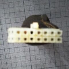 スズキ　オーディオ配線　コネクター　12ピンの画像