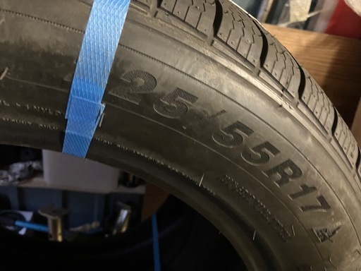 新品未使用スタッドレスタイヤ　２本セット　 225/55R17インチホイール用　アルファード　クラウンスカイライン　エスティマ　オデッセイ　普通車　千葉県