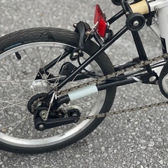 ブロンプトン　折りたたみ　自転車の画像