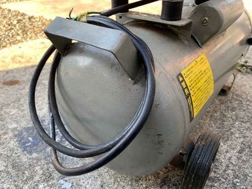 静音オイルレスエアーコンプレッサー　30L EWS-30 オイルレスコンプレッサー　エアーコンプレッサー　静音　シンセイ　
