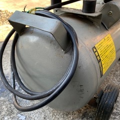 静音オイルレスエアーコンプレッサー　30L EWS-30 オイルレスコンプレッサー　エアーコンプレッサー　静音　シンセイ　の画像