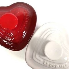 LE CREUSET ル・クルーゼ ラムカン ハート型 食器 赤＆白 2個セット バレンタイン* など イベント USEDの画像