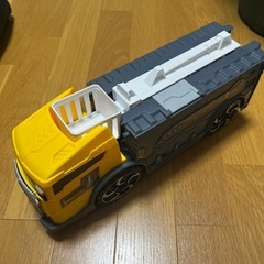 車のおもちゃの画像