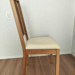 【お渡し予定済】布張り、ナチュラルな色の木製（？）ダイニングチェアの画像