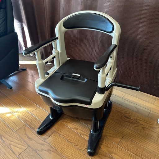 ポータブルトイレ