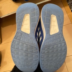 adidas スニーカー  19cmの画像