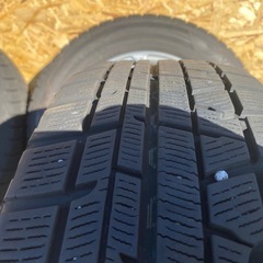 スタッドレスタイヤ  195/65R15の画像