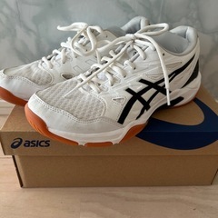 最終値下げ　ASICS アシックス　バレーボールシューズ　ホワイ...
