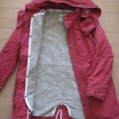 レッドＸキャメルベージュ☆内側ボアの防寒コート（内側ボアとフードは取り外し可能）の画像