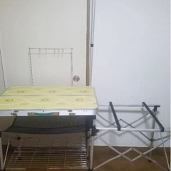 Coleman ｺﾝﾊﾟｸﾄｷｯﾁﾝﾃｰﾌﾞﾙ　