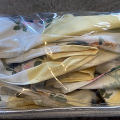 クイーンサイズ　ローラアシュレイ　ベッドスカートの画像