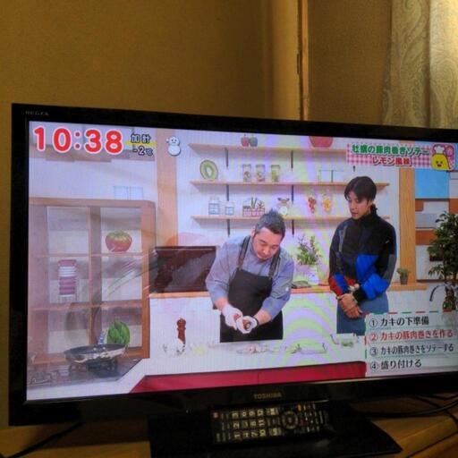 【取引中】TOSHIBA REGZA 32インチ 液晶テレビ リモコン付