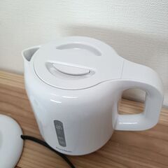 電気ケトルの画像