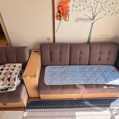 美品】コンセント付収納ソファベッド 3人掛け スツール付き カウチソファー